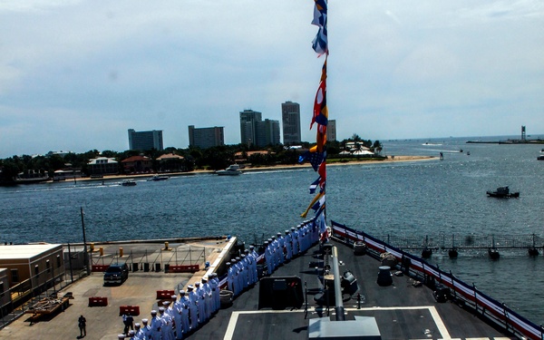 Warship USS Paul Ignatius (DDG 117) Brought to Life