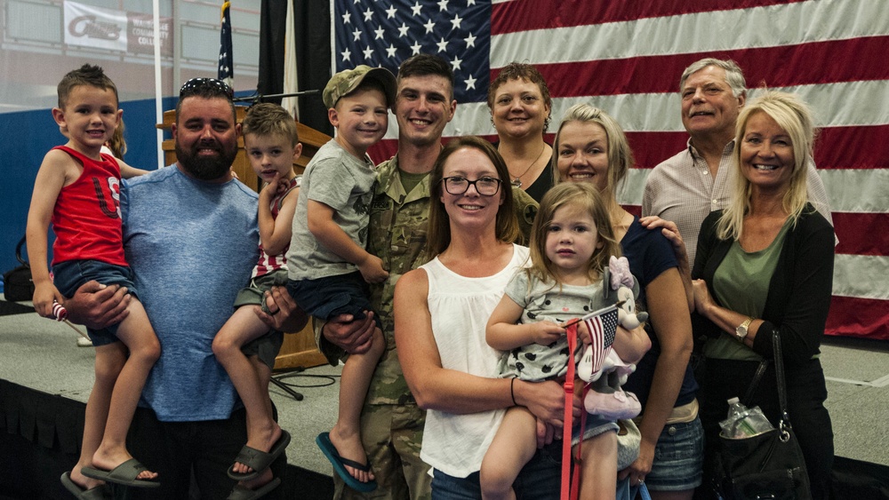 Illinois Soldiers and Families Prepare for Deployment