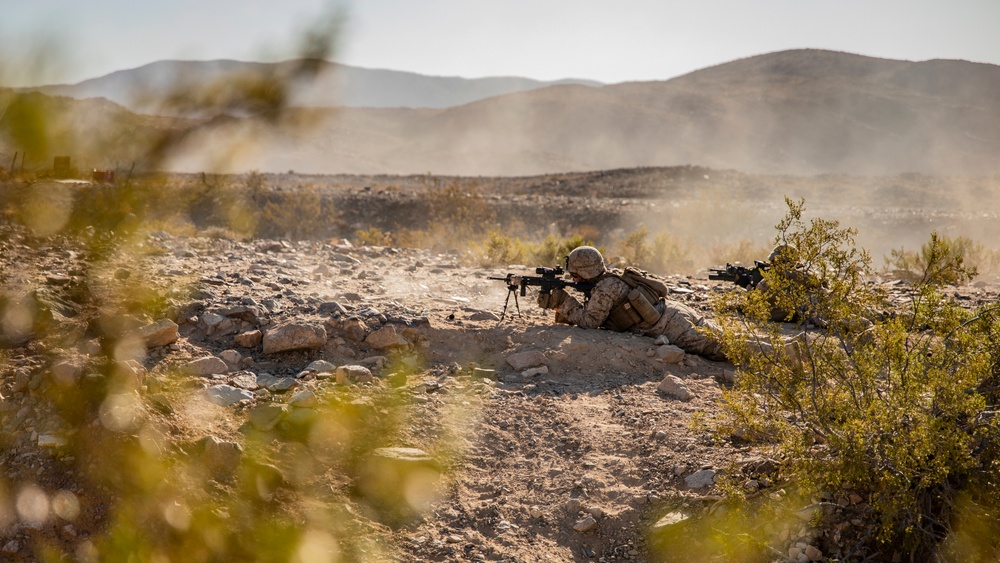 Reserve Marines with 1st Battalion, 25th Marine Regiment conduct training at Range 410A