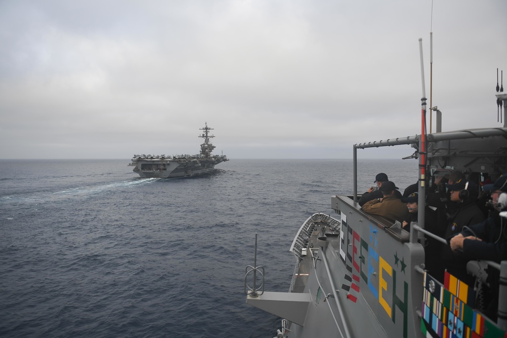 USS Bunker Hill (CG 52)