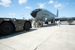 Clean energy partnership demonstrates ‘alternative’ way to move aircraft