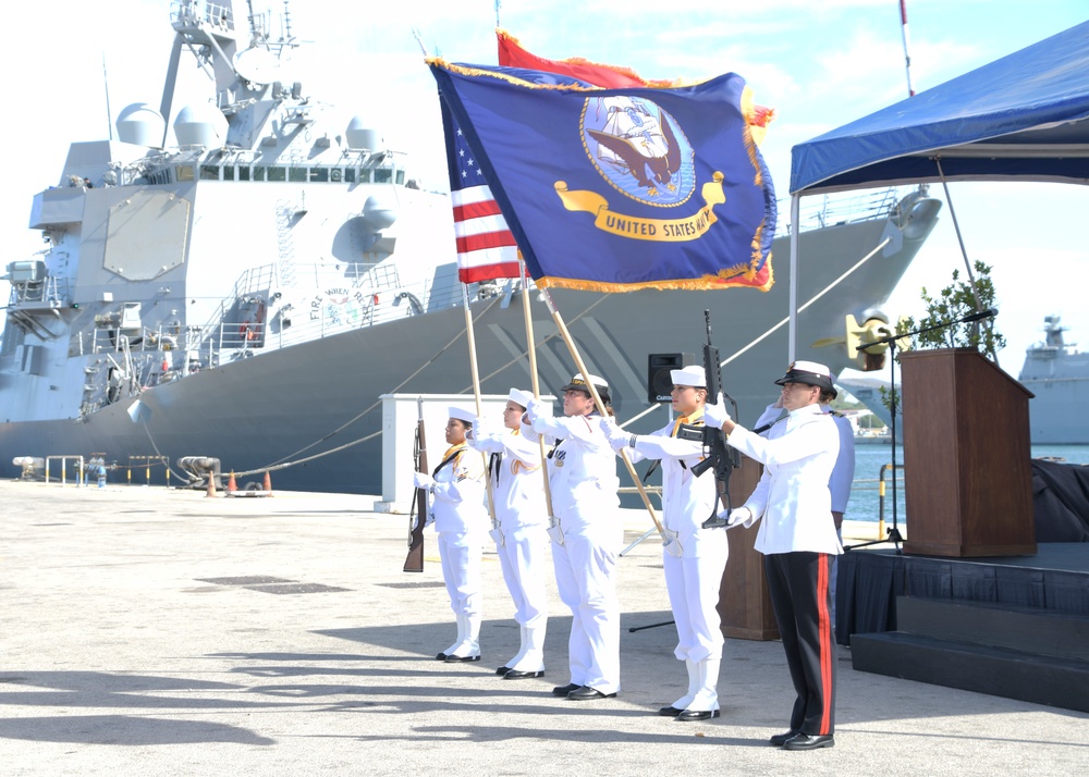 USS Carney Holds Change of Command Ceremony