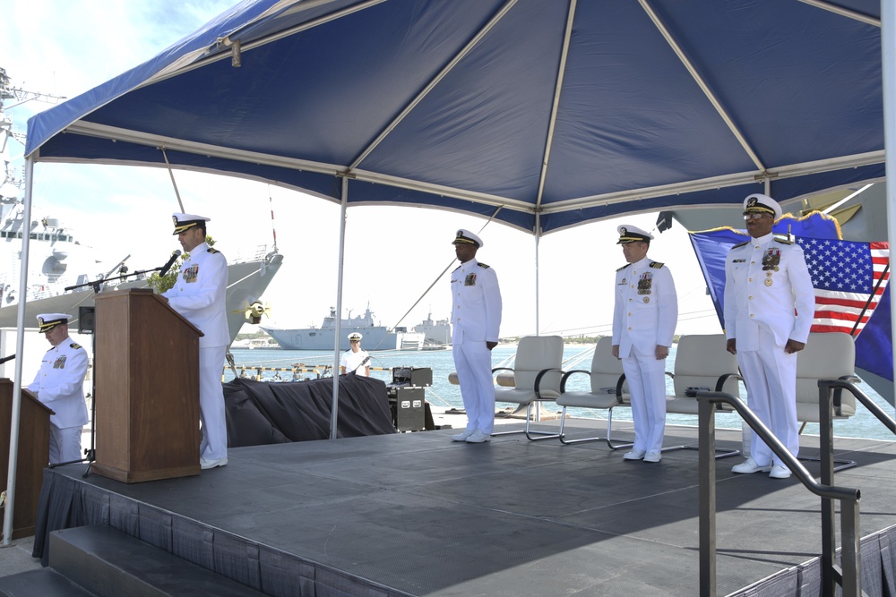 USS Carney holds Change of Command Ceremony