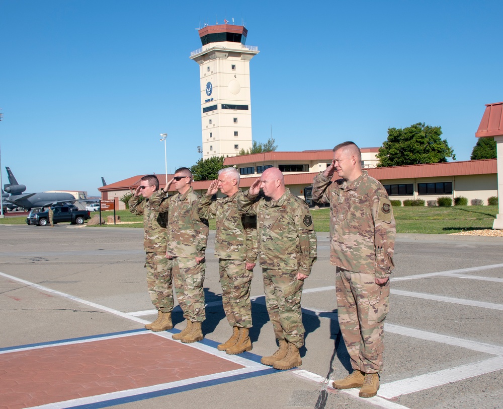 TRANSCOM Gen. Lyons visits Travis AFB