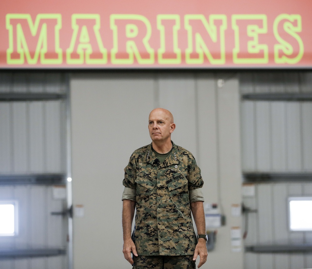 Commandant visits MCRD Parris Island