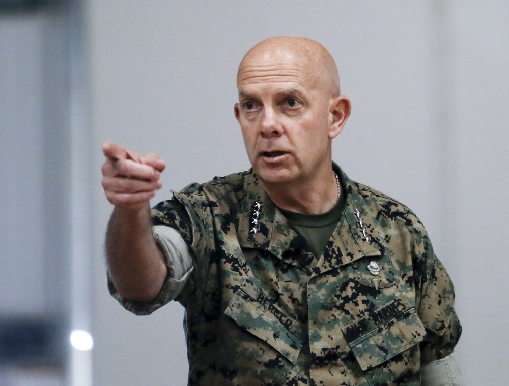 Commandant visits MCRD Parris Island
