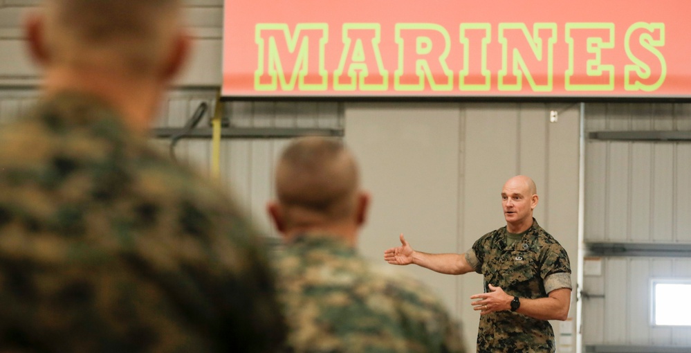 Commandant visits MCRD Parris Island