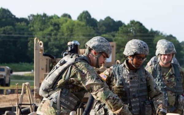 Soldiers Traverse FFSP