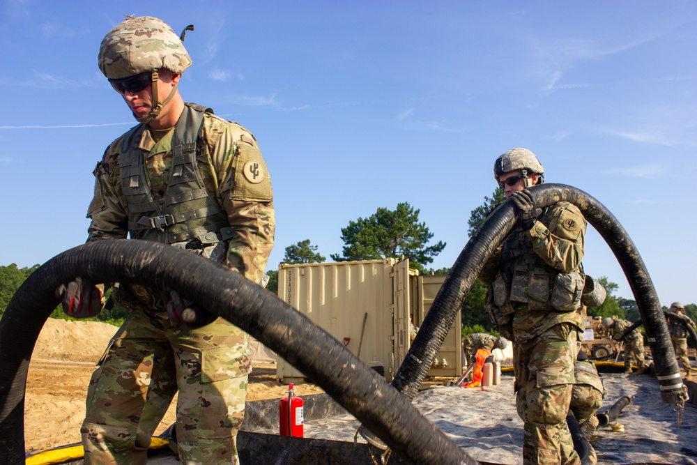 960th Quartermaster Company Soldiers Breakdown Pump Station