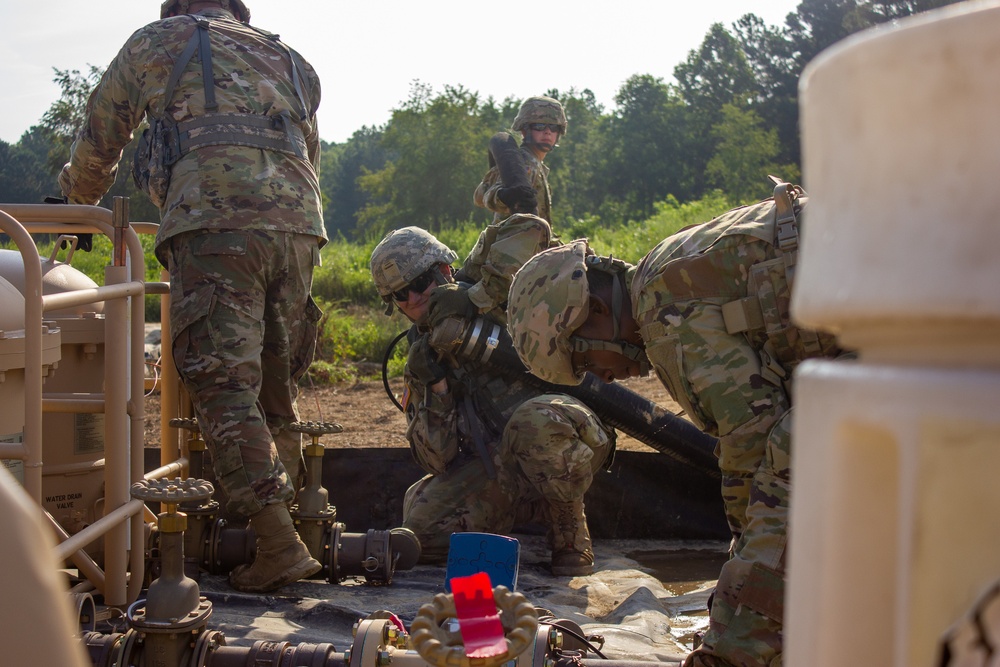 960th Quartermaster Company Soldiers Breakdown Pump Station