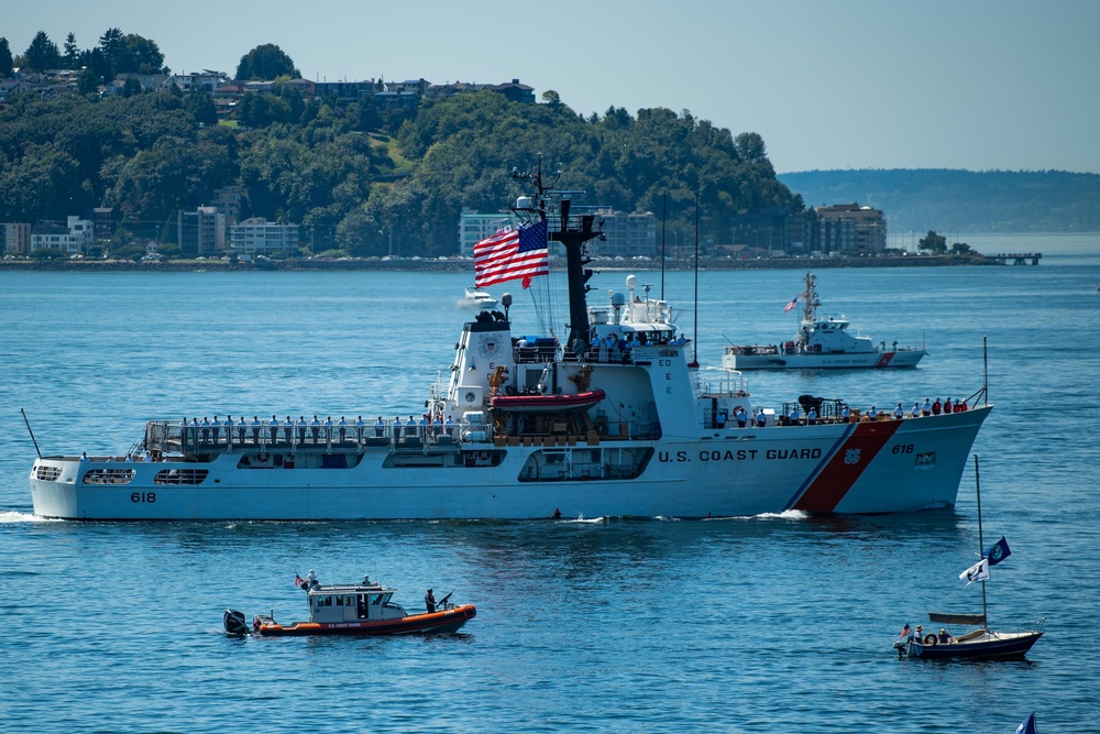DVIDS Images Parade of Ships Kicks off 70th Annual Seattle Seafair