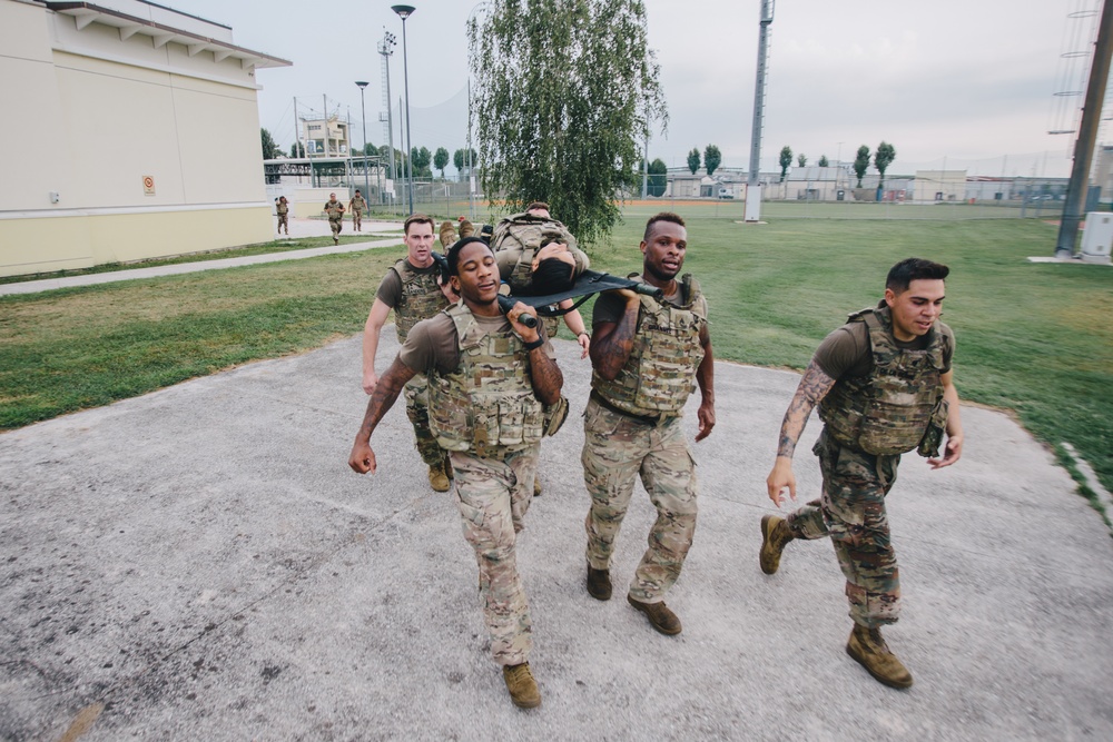 U.S. Army paratroopers compete in physical fitness event