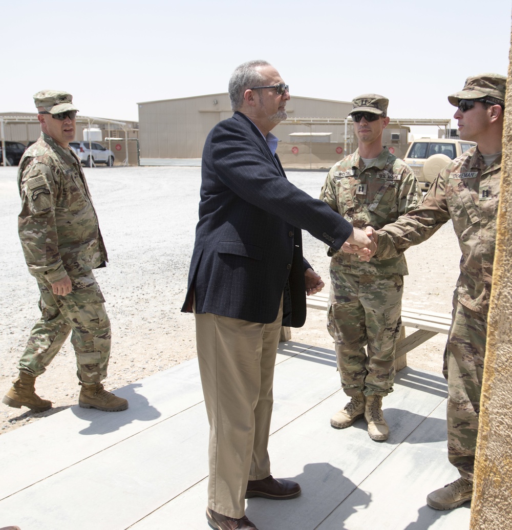 American Ambassador to Kuwait Visits Soldiers at Camp Buehring