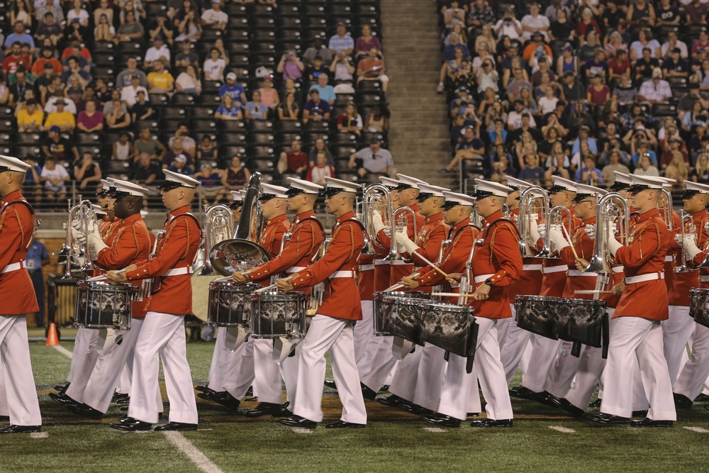 &quot;The Commandant's Own&quot; U.S. Marine Drum and Bugle Coprs performs at NightBEAT