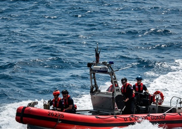 Coast Guard Cutter Stratton crew conducts small boat training