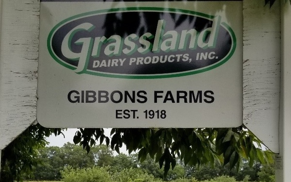 Gibbons Farms veterinarian detachment visit