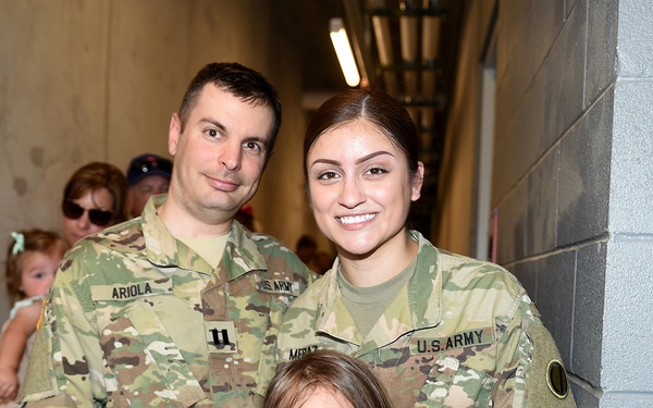 Chicago-based Soldiers represent Army Reserve at American Association of Independent Professional Baseball game