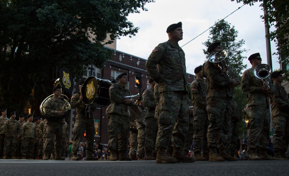 JBLM Soldiers March in Seafair Torchlight Parade