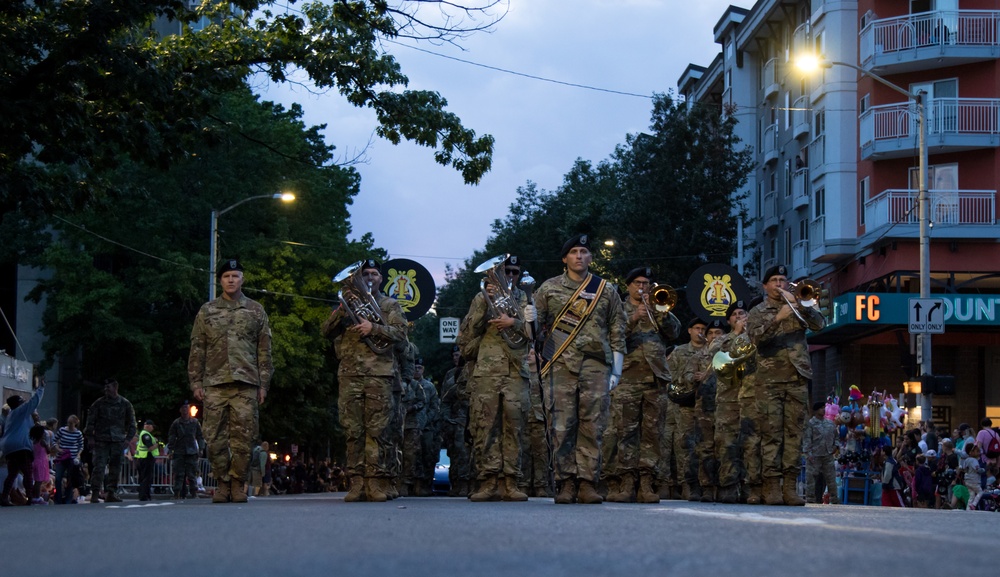 JBLM Soldiers March in Seafair Torchlight Parade