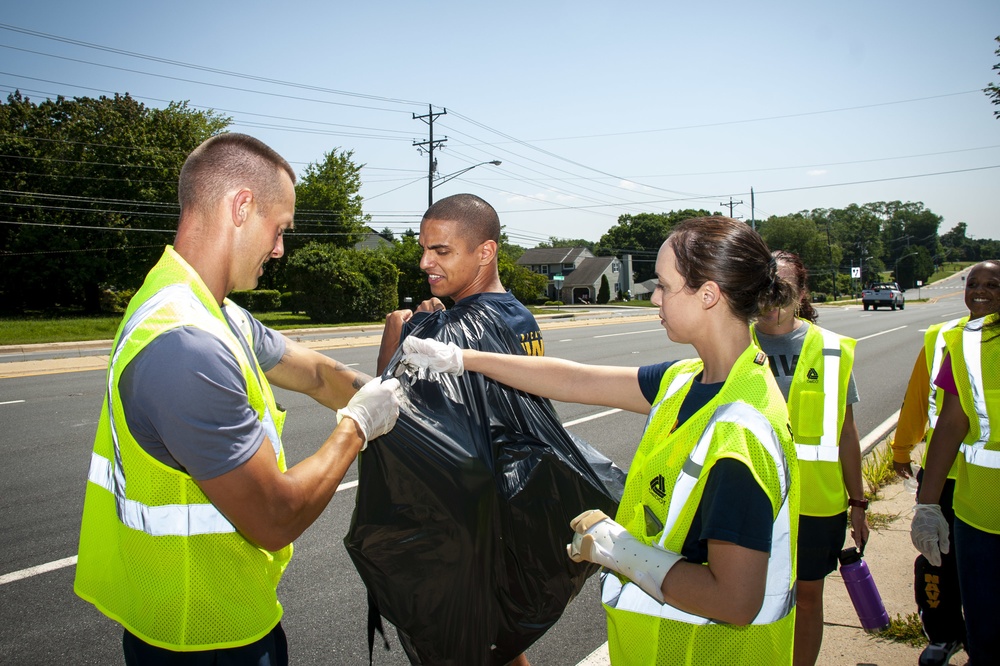 NRD Philadelphia JSA members particiapte in Adopt-A-Highway cleanup