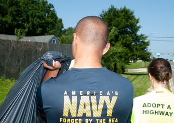 NRD Philadelphia JSA members particiapte in Adopt-A-Highway cleanup