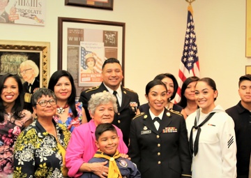 Friends and Family Gather for a Group Photo with the 44th Surgeon General of the Army and Commanding General of US Army’s Medical Command Lieutenant General Nadja West