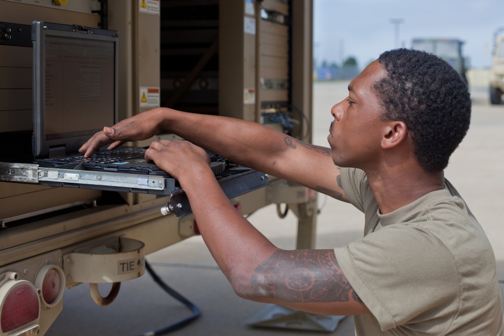 Signal Soldiers Sharpen Skills During Annual Training