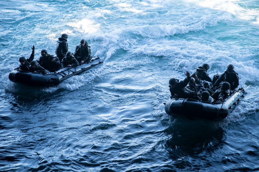 31st MEU Marines execute combat launch and recovery rehearsals during Talisman Sabre 2019