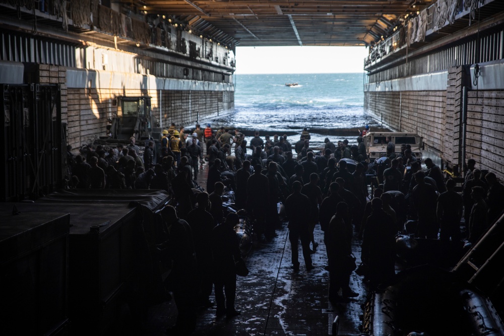 31st MEU Marines execute combat launch and recovery rehearsals during Talisman Sabre 2019