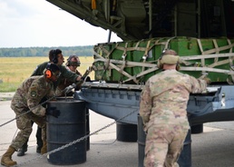 435th CRS teaches offload methods in Poland