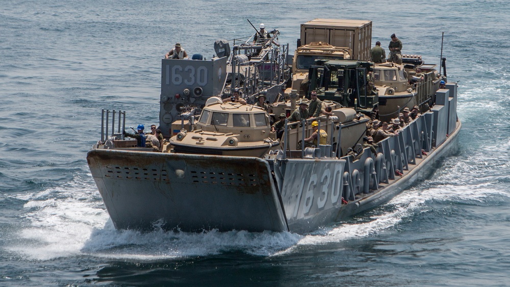 Moving Marines by Sea and Air aboard the USS Harpers Ferry