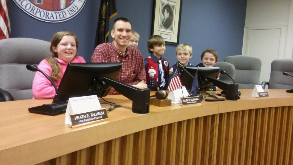 Former mayor enlists, serves in a new way