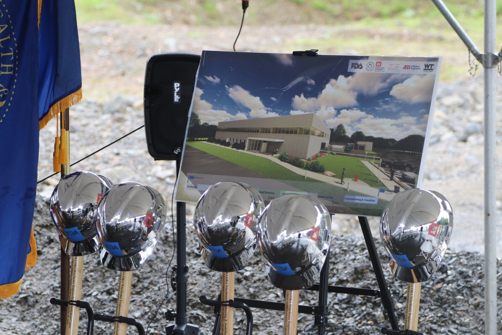 New England District team breaks ground on new FDA facility
