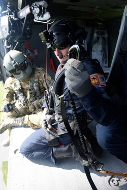 Indiana National Guard and South Bend Fire Department team up for helicopter search and rescue team [Image 1 of 9]