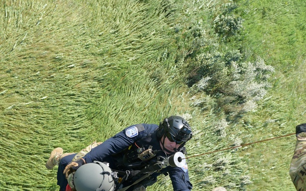 Indiana National Guard and South Bend Fire Department team up for helicopter search and rescue team