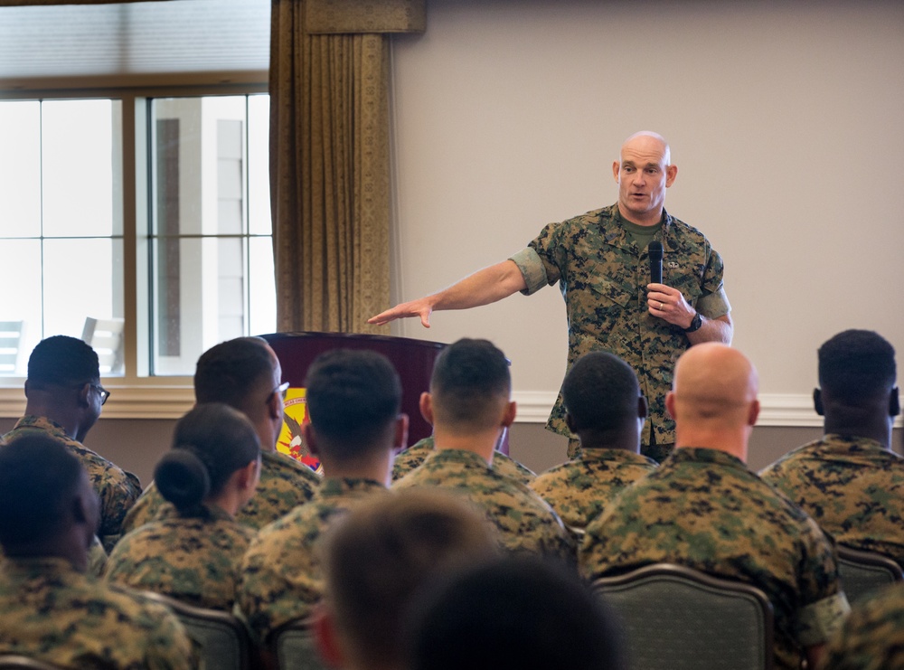 CMC visits Marine Corps Air Station Cherry Point