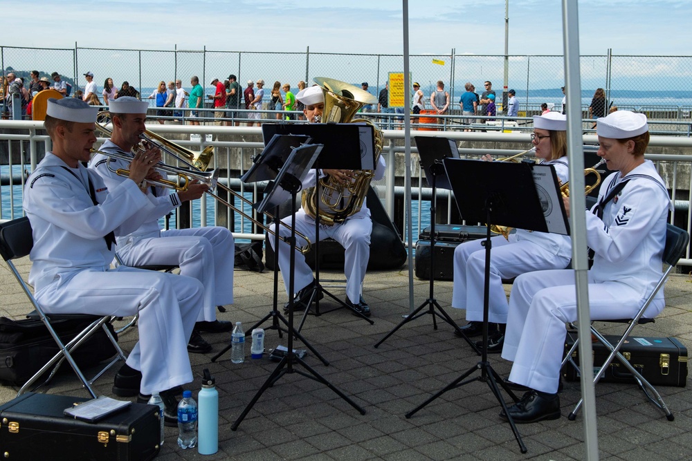 Navy Band Northwest Performs on Pier 66
