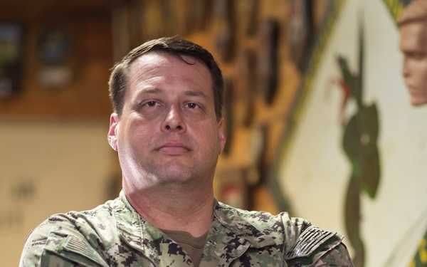 Navy Jungle Medicine Course creator visits JWTC