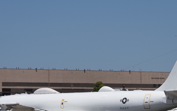 E-6B Landing