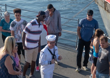 Sailors Lead Seattle Fleet Week Ship Tours