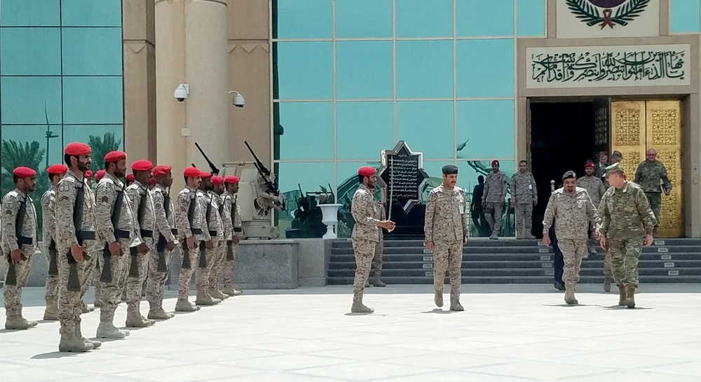 Third Army Commander visits with Saudi Military Leaders