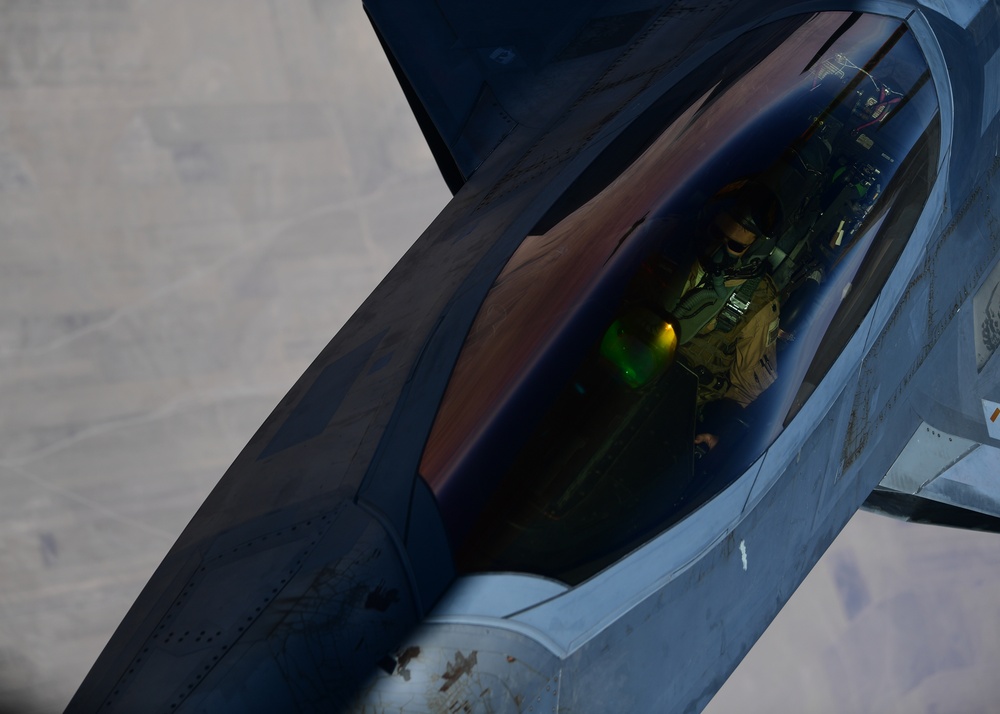 28th EARS provides aerial refueling to F-22 Raptors
