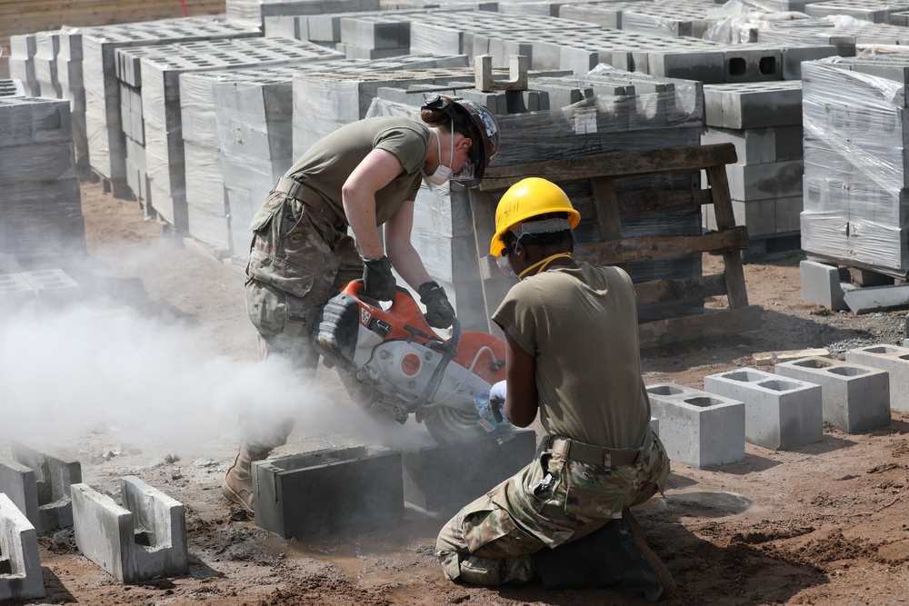 Soldiers engineer bonds in Poland during RC19