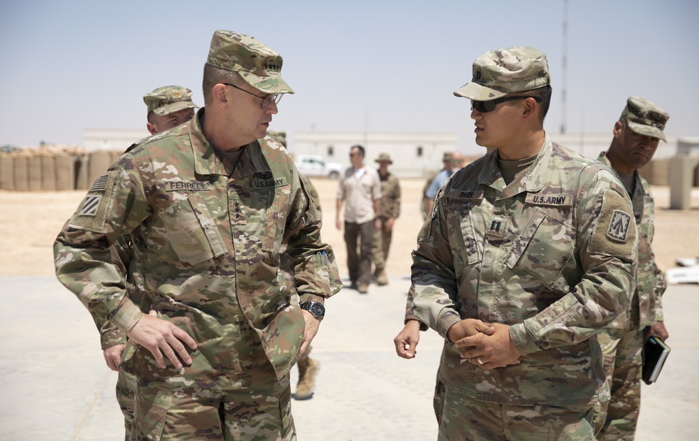 Lt. Gen. Terry Ferrell visits with Soldiers