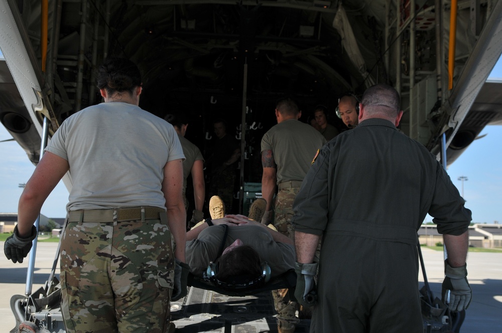43d Aeromedical Evacuation Squadron participates in readiness mission