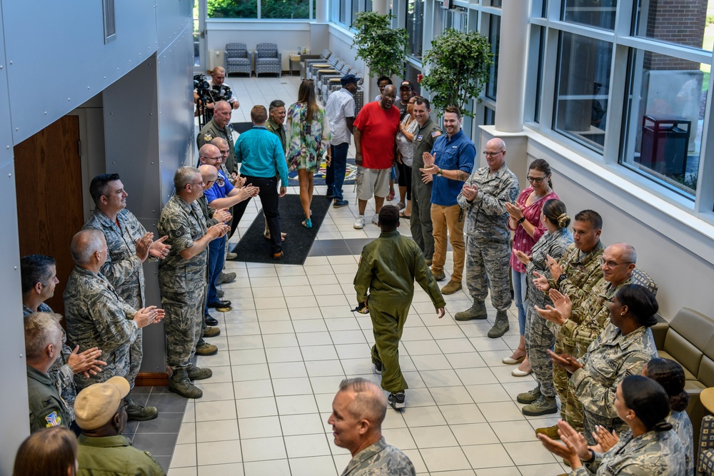 Second Lt. Stringer becomes newest member of 910th AW family