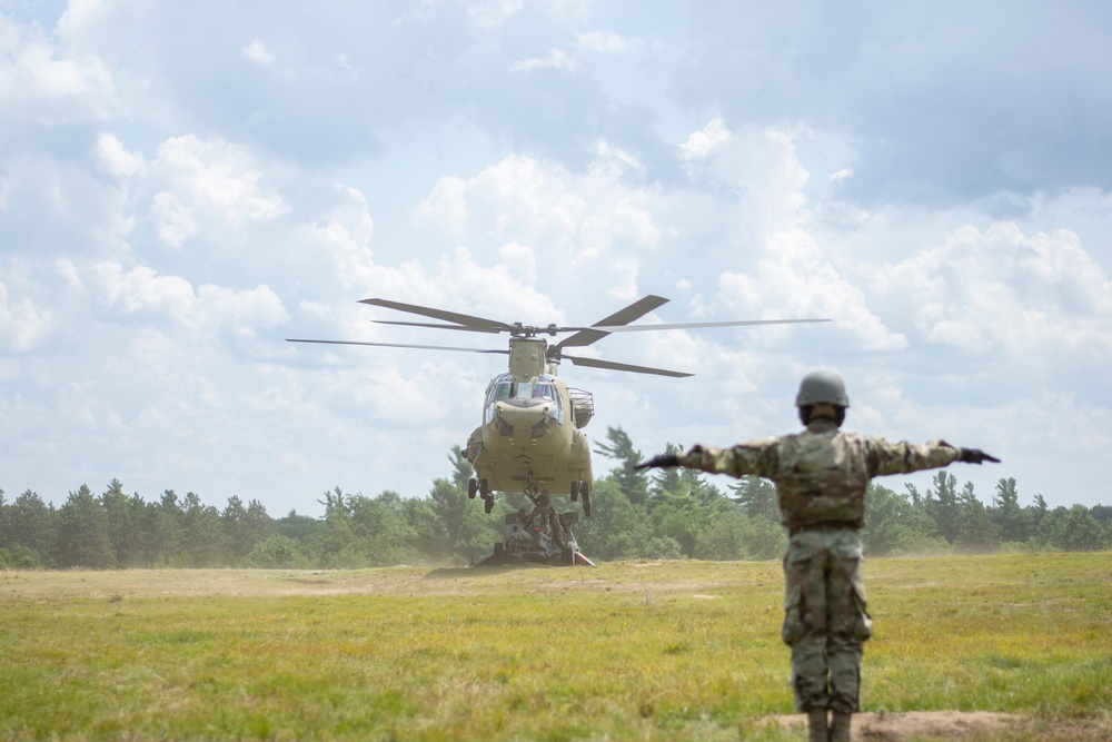 NY Army National Guard artillery Soldiers conduct slingload training at Fort Drum