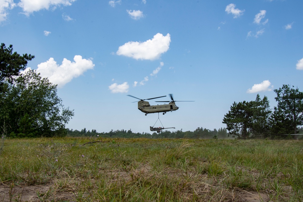 NY Army National Guard artillery Soldiers conduct slingload training at Fort Drum