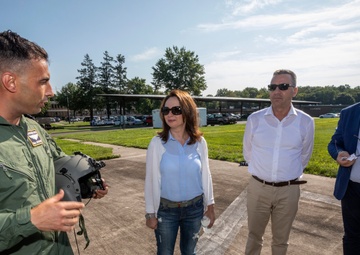 Albanian Director General familiarized with Lakota capabilities