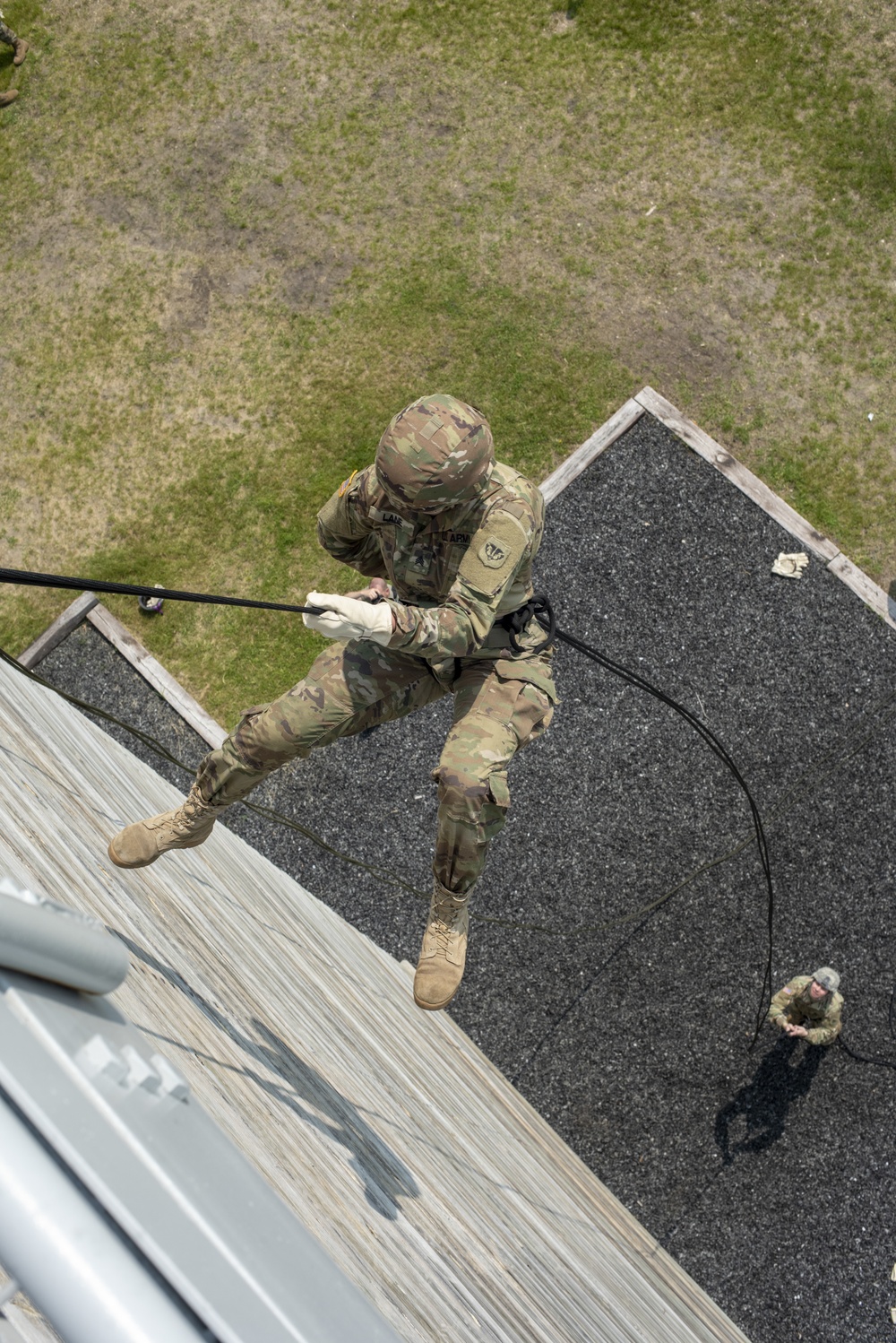 1157th Transportation Company train on air assault course